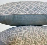 Coussin Dokmai bleu ciel